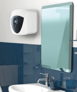 Übertischgerät Andris Lux von Ariston in einem Badezimmer