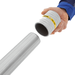 Ein REMS Rohrentgrater an einem Edelstahlrohr