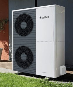 Gas-Brennwertkessel von Viessmann mit einem Warmwasserspeicher