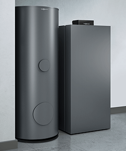 Gas-Brennwertkessel von Viessmann mit einem Warmwasserspeicher